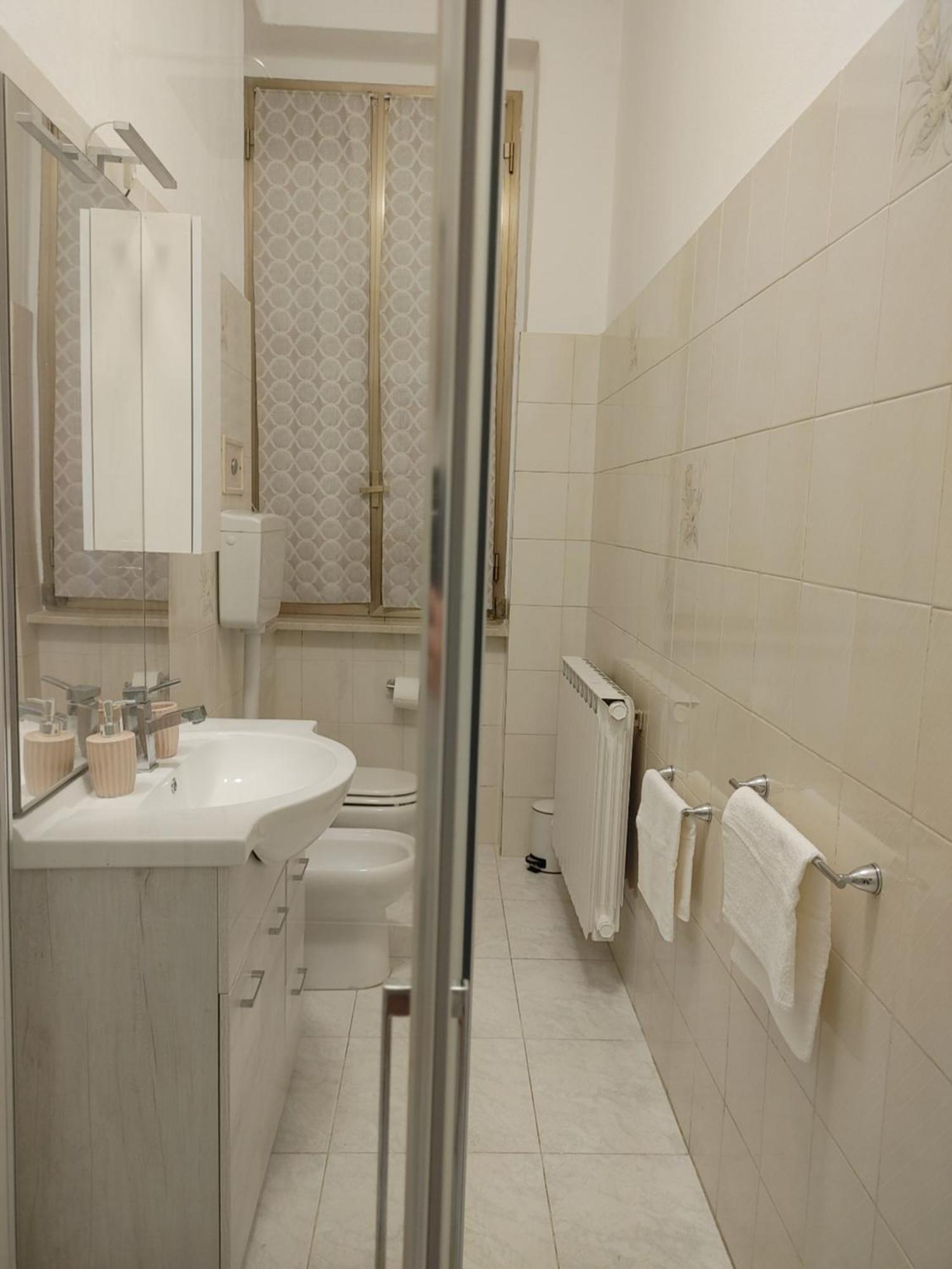 Mazzini Apartment - The V Collection Turate Esterno foto