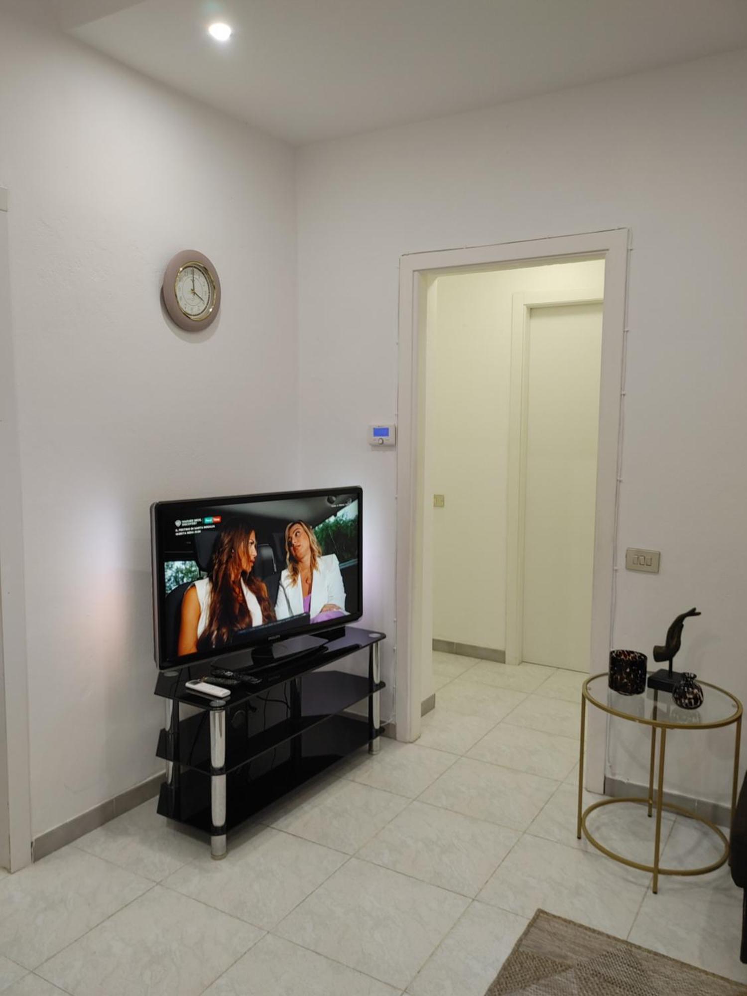 Mazzini Apartment - The V Collection Turate Esterno foto